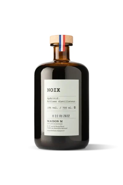 Flacon d'apéritif de montagne à la Noix de la distillerie Maison M.